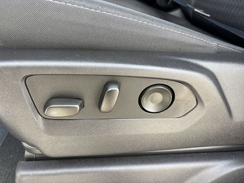 Used 2024 Chevrolet Silverado 1500 Custom image 19