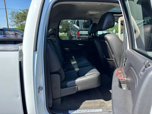 Used 2008 GMC Sierra 1500 Denali AWD/4WD image 25