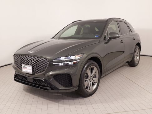 Used 2025 Genesis GV70 3.5T Sport AWD/4WD image 4