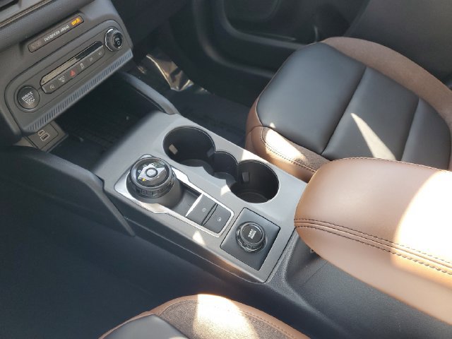 Certified 2025 Ford Bronco Sport Outer Banks w/ Outer Banks Tech Package+ AWD/4WD image 31