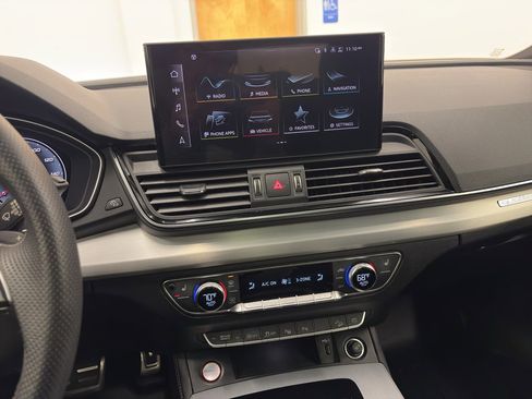 Used 2021 Audi SQ5 Prestige image 30