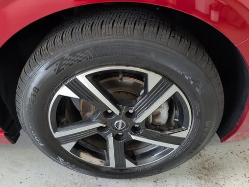 Used 2024 Nissan Sentra SV FWD image 4