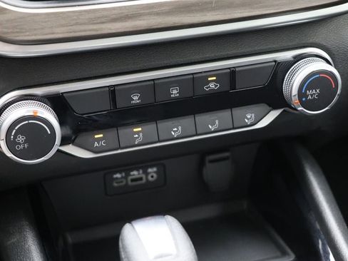 Used 2024 Nissan Altima 2.5 SV image 22