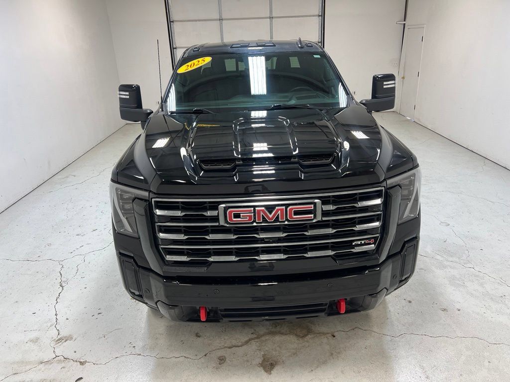 Used 2025 GMC Sierra 2500 AT4 w/ Technology Package AWD/4WD image 7
