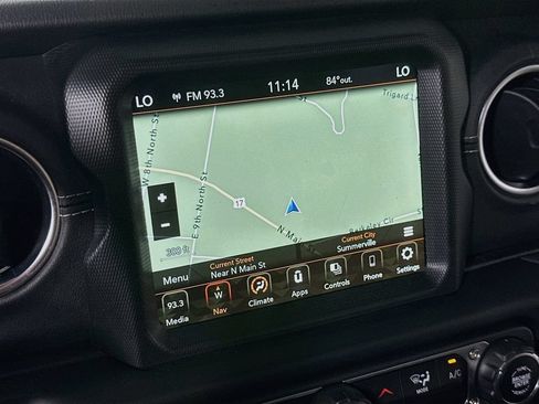 Used 2022 Jeep Wrangler Unlimited Sahara AWD/4WD image 27