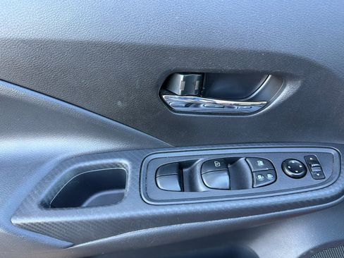 Used 2024 Nissan Versa SV w/ Trunk Package FWD image 8