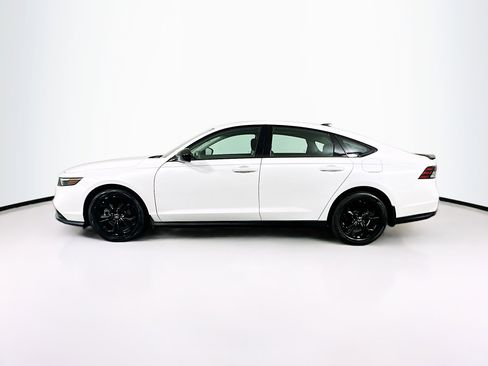 Used 2025 Honda Accord SE image 4