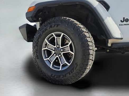 Used 2020 Jeep Gladiator Sport AWD/4WD image 41