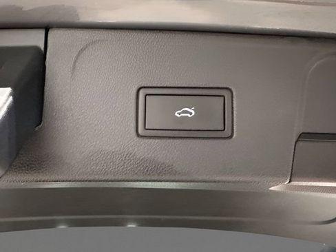 Used 2022 Volkswagen Atlas SE w/ Panoramic Sunroof Package FWD image 28