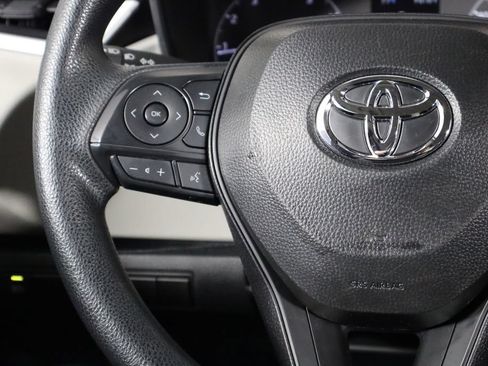 Used 2025 Toyota Corolla LE FWD image 8
