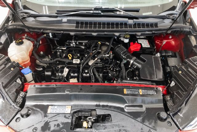 Used 2019 Ford Edge Titanium w/ Equipment Group 301A AWD/4WD image 3