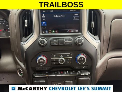 Used 2022 Chevrolet Silverado 1500 LT Trail Boss w/ Convenience Package II AWD/4WD image 7