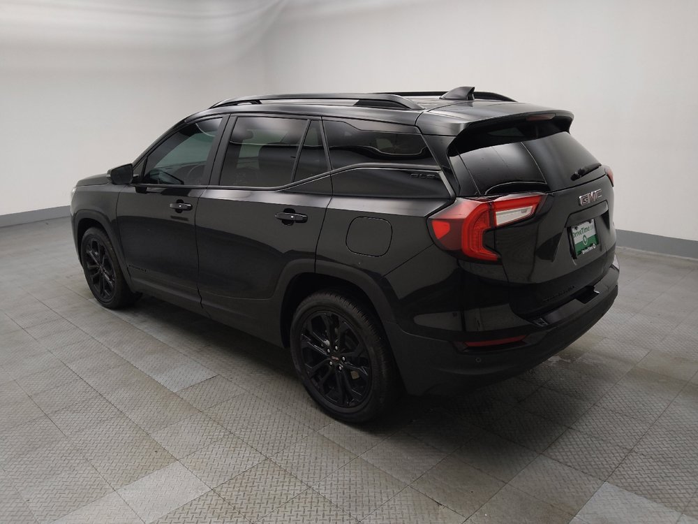 Used 2022 GMC Terrain SLE w/ Elevation Edition FWD image 3