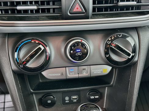 Used 2021 Hyundai Kona SE AWD/4WD image 23