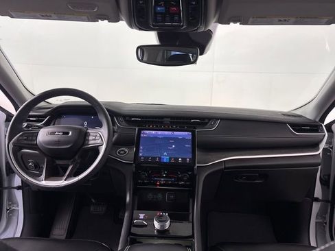 Certified 2023 Jeep Grand Cherokee L Limited w/ Trailer Tow Group (B) image 31