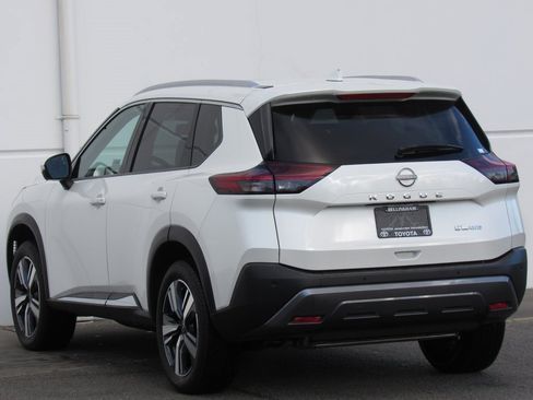 Used 2023 Nissan Rogue SL image 5