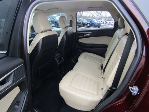 Used 2024 Ford Edge SEL w/ Convenience Package image 12