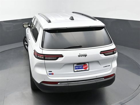 Used 2022 Jeep Grand Cherokee L Limited image 39