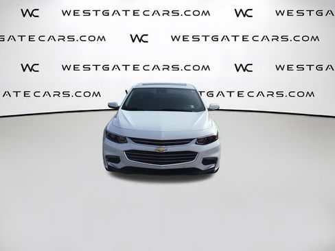 Used 2017 Chevrolet Malibu LT w/ Driver Confidence Package image 4
