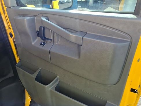 Used 2021 GMC Savana 3500 Extended w/ Power Convenience Package image 21