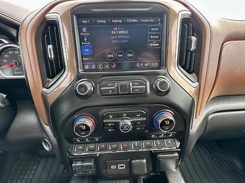 Used 2021 Chevrolet Silverado 1500 High Country w/ Technology Package image 33