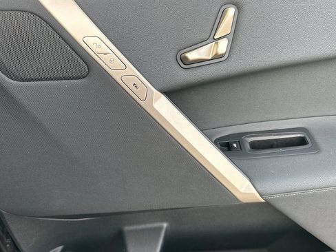 Used 2023 BMW iX xDrive50 AWD/4WD image 19