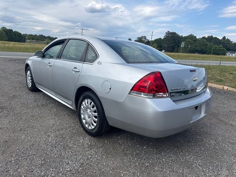 Used 2009 Chevrolet Impala LS FWD image 6