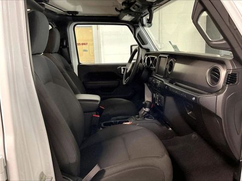 Used 2023 Jeep Wrangler Unlimited w/ Cold Weather Group AWD/4WD image 11
