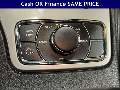 Certified 2021 Jeep Grand Cherokee Limited AWD/4WD image 24