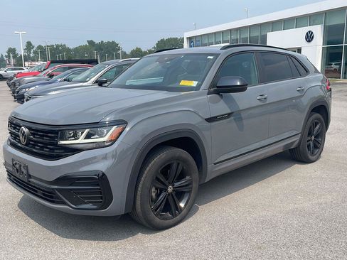 Used 2023 Volkswagen Atlas Cross Sport SEL R-Line AWD/4WD image 3
