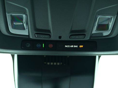 Used 2023 Chevrolet Silverado 1500 LT image 10