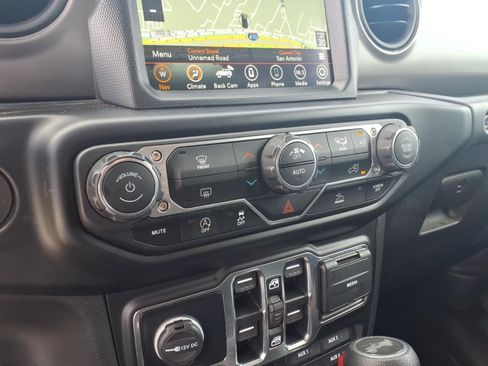 Used 2022 Jeep Wrangler Unlimited Sport AWD/4WD image 26