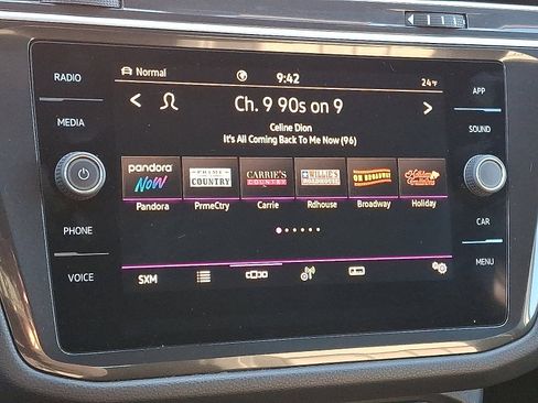 Used 2024 Volkswagen Tiguan SE R-Line image 18