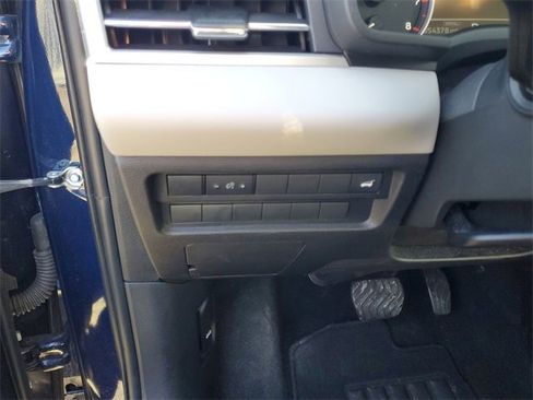 Used 2022 Mitsubishi Outlander SEL image 17