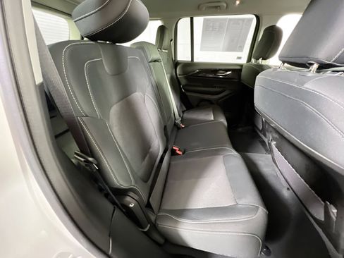 Used 2023 Jeep Grand Cherokee Laredo image 24