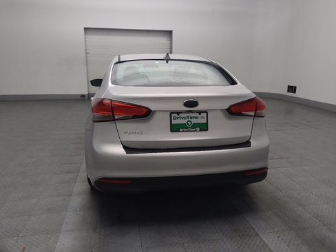 Used 2017 Kia Forte LX w/ LX Popular Package image 6