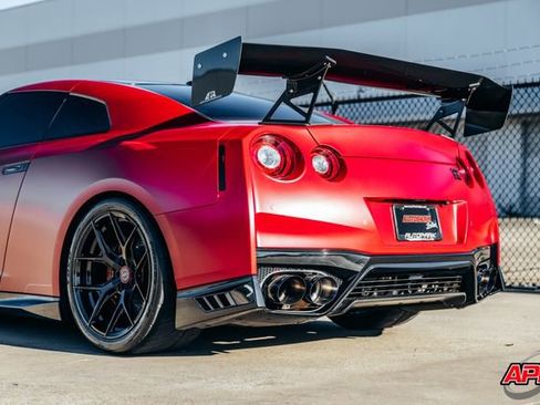 Used 2020 Nissan GT-R Premium w/ Premium Interior Package image 53