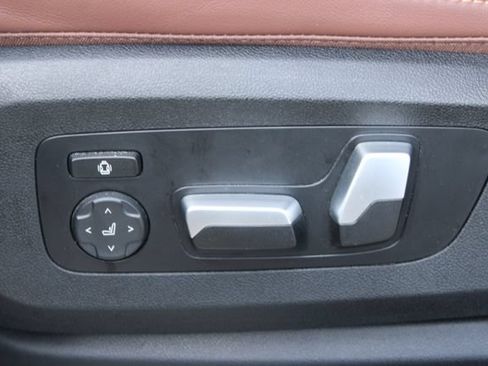 Used 2024 BMW X5 xDrive50e w/ Parking Assistance Package AWD/4WD image 42