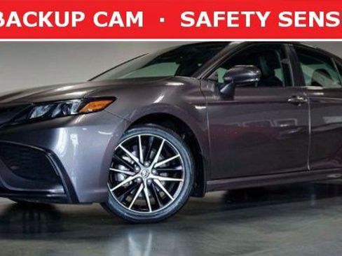 Used 2023 Toyota Camry SE FWD image 1