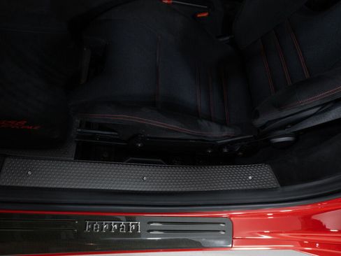 Used 2015 Ferrari 458 Speciale Coupe RWD image 28