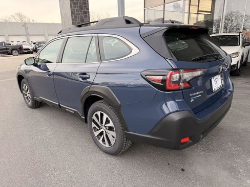 Certified 2023 Subaru Outback image 3
