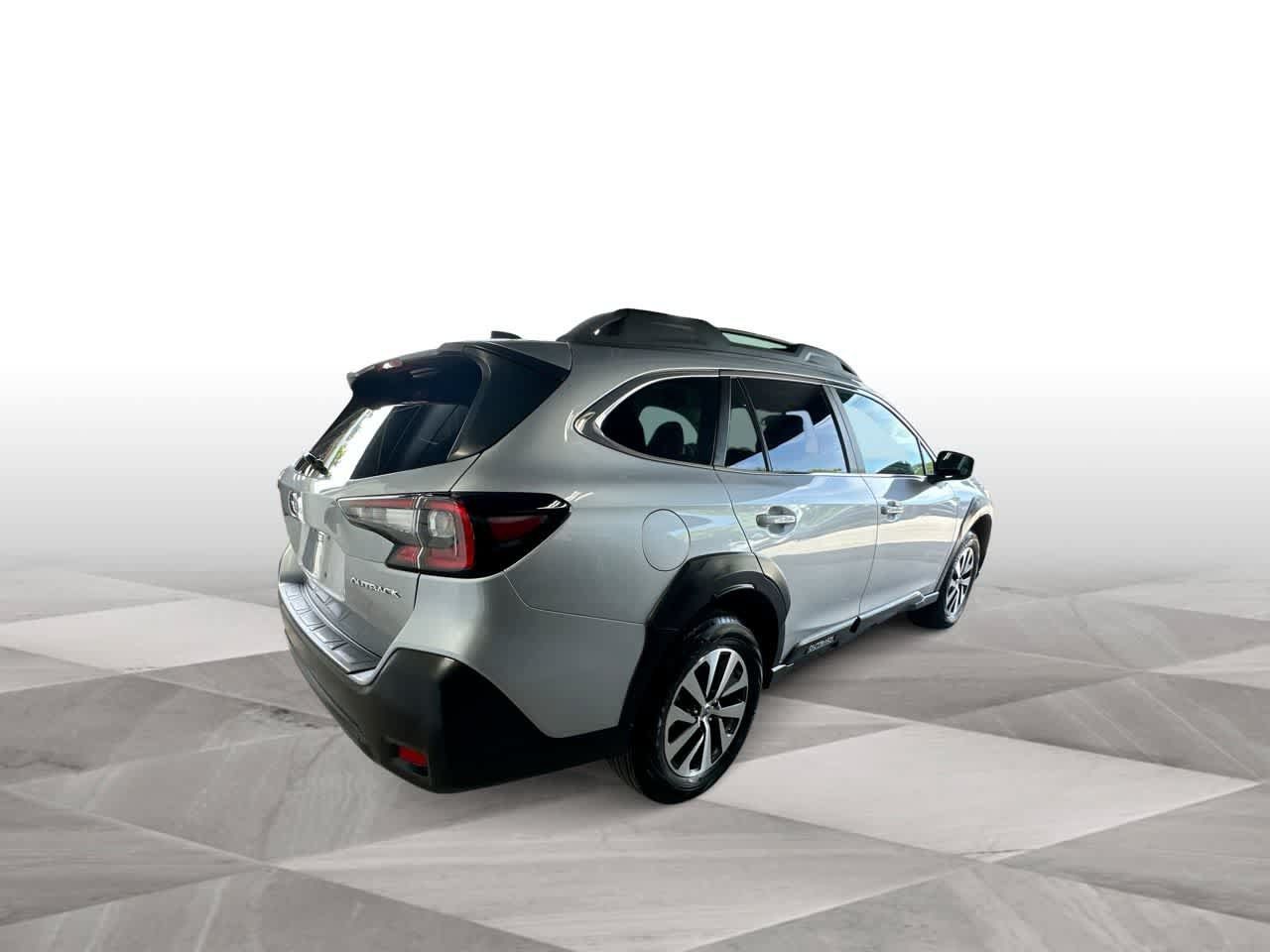 Used 2025 Subaru Outback Premium AWD/4WD image 8