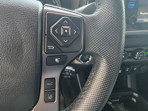 Used 2019 Toyota Tacoma TRD Sport w/ Technology Package AWD/4WD image 20