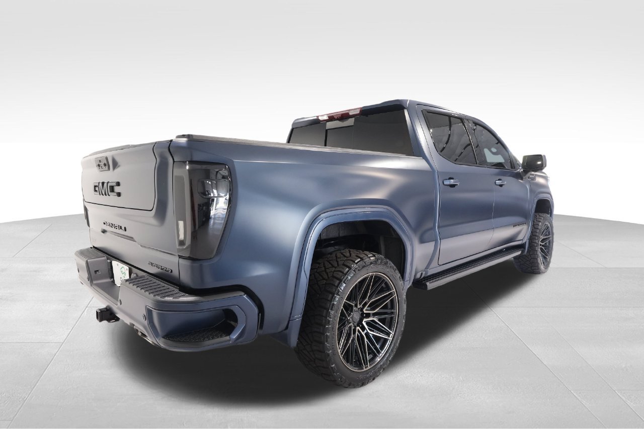 Used 2022 GMC Sierra 1500 Denali Ultimate AWD/4WD image 4