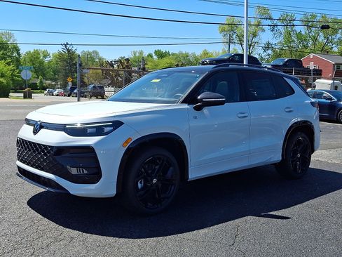 New 2026 Volkswagen Tiguan SE R-Line AWD/4WD image 2