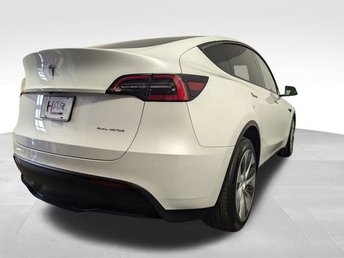 Used 2023 Tesla Model Y Long Range image 55