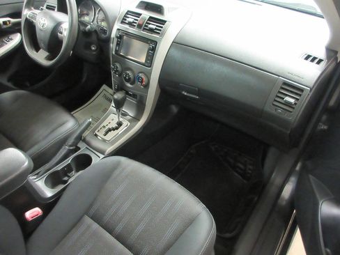Used 2013 Toyota Corolla S Special Edition image 17