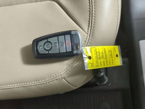 Used 2022 Ford Explorer Limited w/ Equipment Group 301A image 23