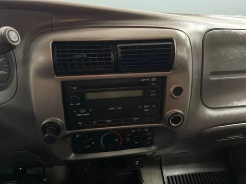 Used 2011 Ford Ranger XLT RWD image 13