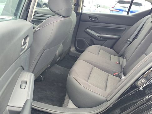 Used 2024 Nissan Altima 2.5 S image 10